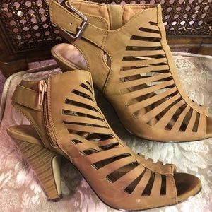 Nude low heel sandals